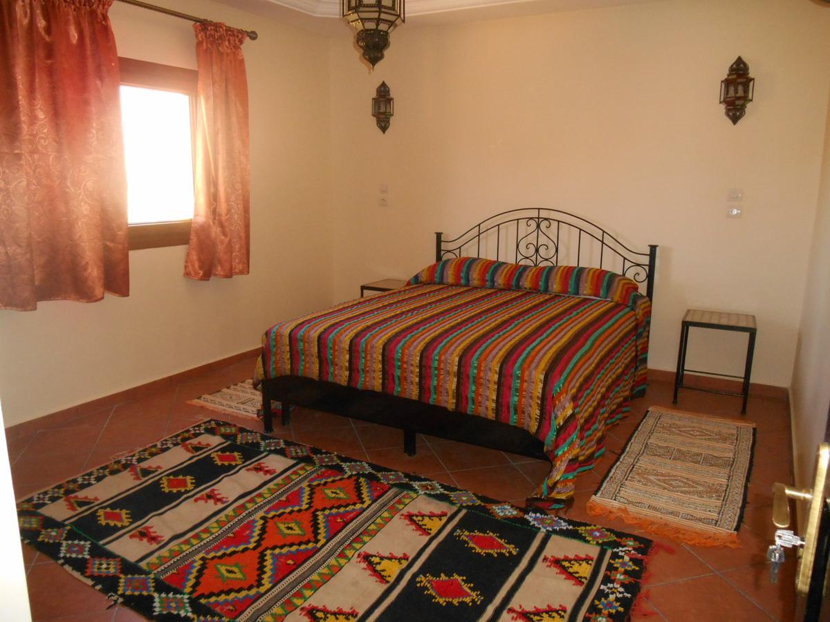 תפראוט Auberge Kasbah Chez Amaliya מראה חיצוני תמונה
